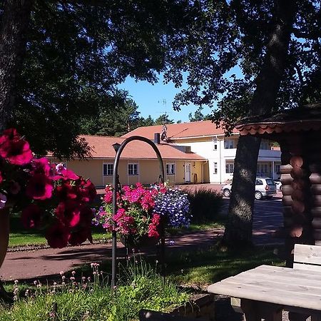 Basto Hotel & Stugby Palsbole Exterior photo